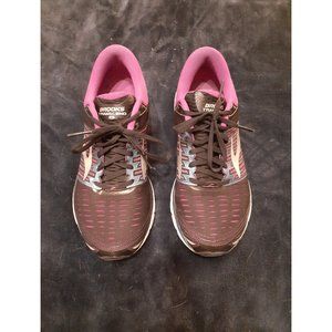 Women's Brooks (Transcend- Super DNA) tennis shoes